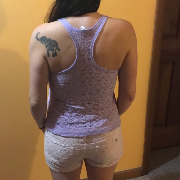 Gorgeous Floral 🌸 Lace Back Tank - Picture 4 of 8